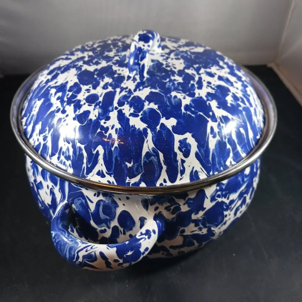 Golden Rabbit Vintage Blue White Enamelware 2.5 Quart Cobalt Swirl Dutch Oven